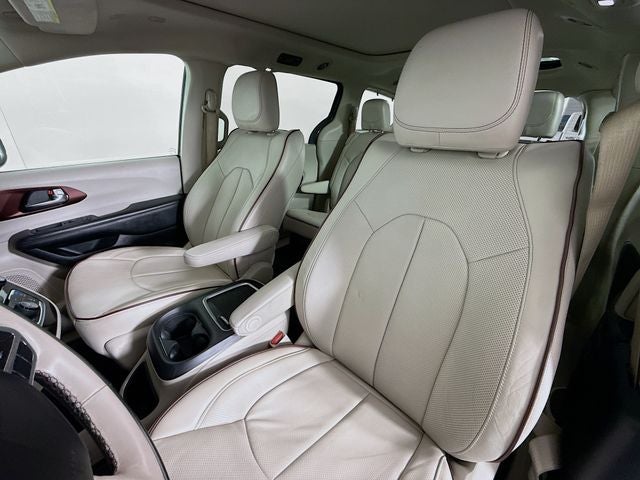 2020 Chrysler Pacifica Limited w/ COOLED LEATHER