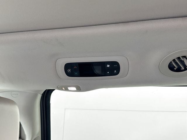 2020 Chrysler Pacifica Limited w/ COOLED LEATHER