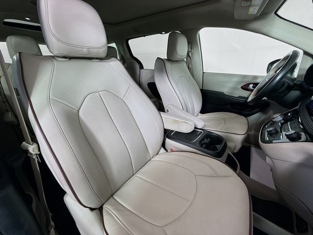 2020 Chrysler Pacifica Limited w/ COOLED LEATHER