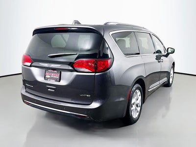 2020 Chrysler Pacifica Limited w/ COOLED LEATHER