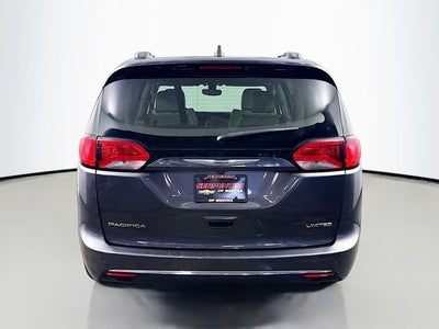 2020 Chrysler Pacifica Limited w/ COOLED LEATHER