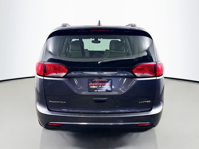 2020 Chrysler Pacifica Limited w/ COOLED LEATHER