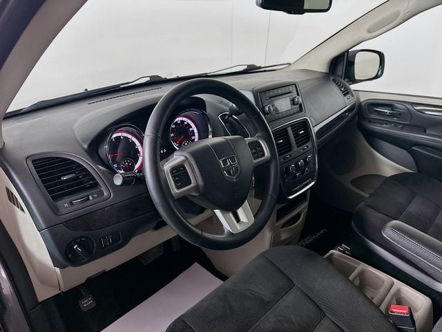 2016 Dodge Grand Caravan SE w/ ONLY 74K MILES
