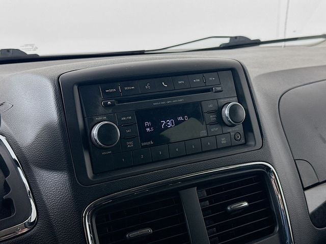 2016 Dodge Grand Caravan SE w/ ONLY 74K MILES