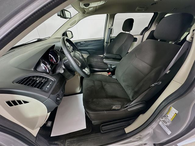 2016 Dodge Grand Caravan SE w/ ONLY 74K MILES