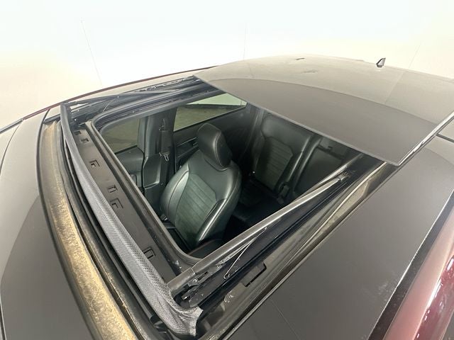 2022 Ford Edge ST Line AWD w/ PANORAMIC SUNROOF