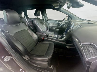 2022 Ford Edge ST Line AWD w/ PANORAMIC SUNROOF