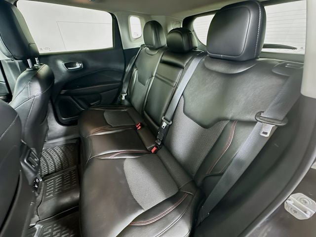 2018 Jeep Compass Trailhawk w/ HEATED SEATS & WHEEL