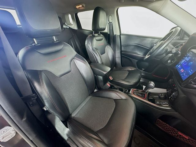2018 Jeep Compass Trailhawk w/ HEATED SEATS & WHEEL