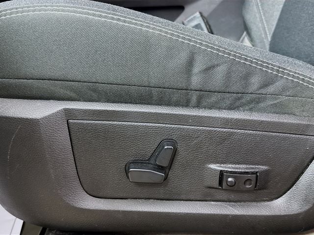 2019 RAM 2500 Big Horn w/ HEATED SEATS