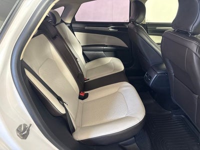2019 Ford Fusion SE w/ APPLE CARPLAY