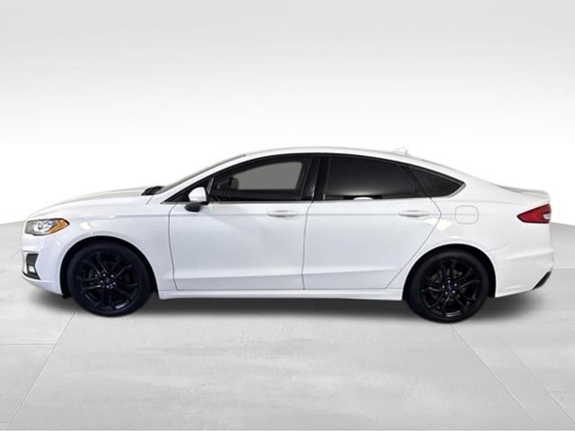 2019 Ford Fusion SE w/ APPLE CARPLAY