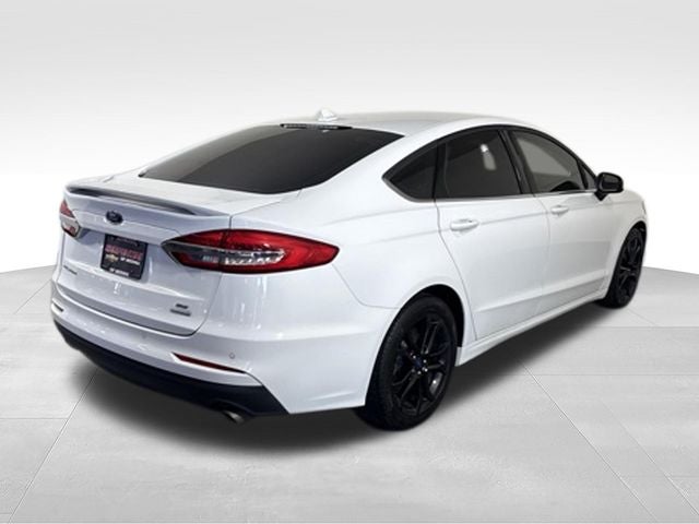 2019 Ford Fusion SE w/ APPLE CARPLAY