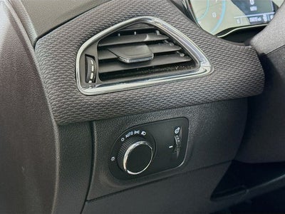 2017 Chevrolet Cruze LT w/ HEATED SEATS
