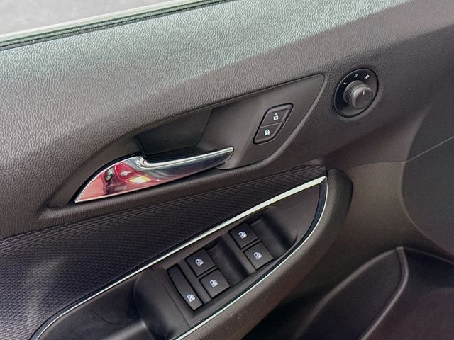 2017 Chevrolet Cruze LT w/ HEATED SEATS