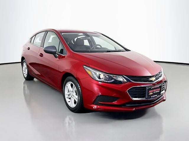 2017 Chevrolet Cruze LT w/ HEATED SEATS