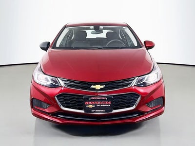 2017 Chevrolet Cruze LT w/ HEATED SEATS