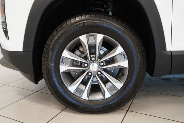 2026 Chevrolet Equinox LT - Photo 19