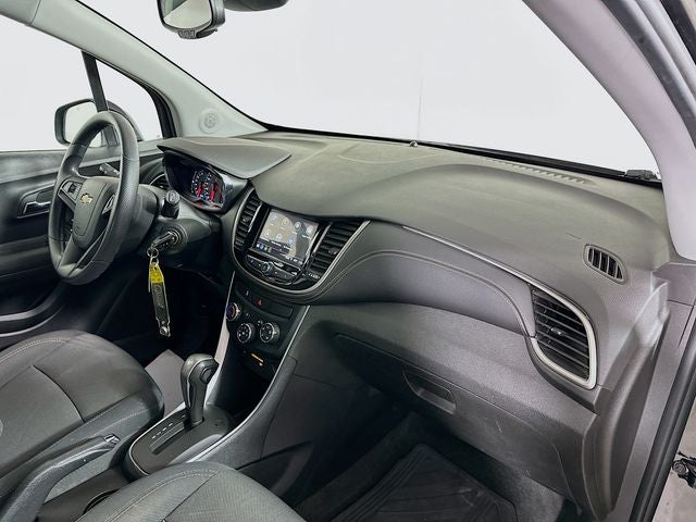 2019 Chevrolet Trax LT w/ APPLE CARPLAY