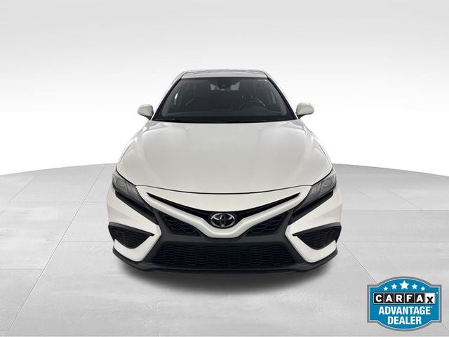 2023 Toyota Camry SE w/ APPLE CARPLAY