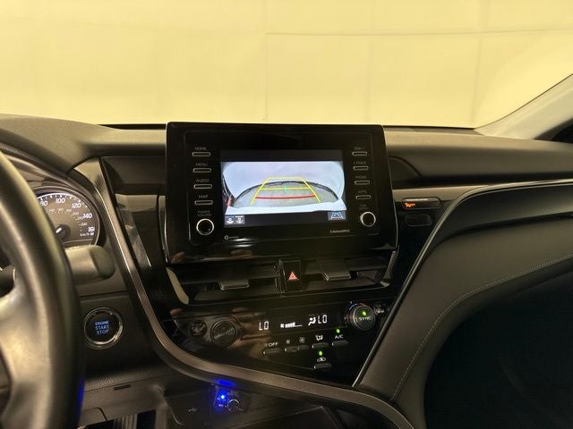 2023 Toyota Camry SE w/ APPLE CARPLAY