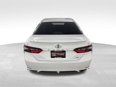 2023 Toyota Camry SE w/ APPLE CARPLAY