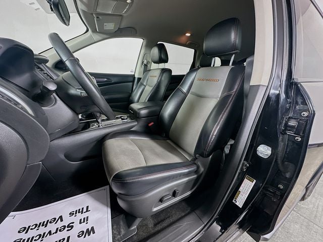 2020 Nissan Pathfinder SV 4WD w/ TRAILERING PKG