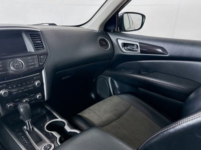 2020 Nissan Pathfinder SV 4WD w/ TRAILERING PKG