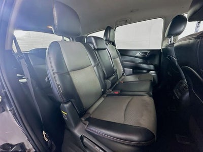 2020 Nissan Pathfinder SV 4WD w/ TRAILERING PKG