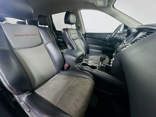2020 Nissan Pathfinder SV 4WD w/ TRAILERING PKG