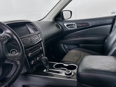 2020 Nissan Pathfinder SV 4WD w/ TRAILERING PKG