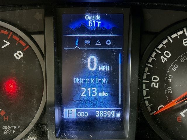 2021 Toyota Tacoma SR V6 w/ ONLY 38K MILES