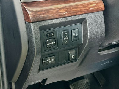 2015 Toyota Tundra Limited CrewMax w/ HEATED LEATHER