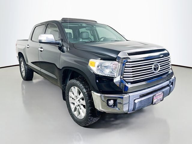 2015 Toyota Tundra Limited CrewMax w/ HEATED LEATHER
