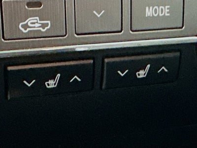 2015 Toyota Tundra Limited CrewMax w/ HEATED LEATHER