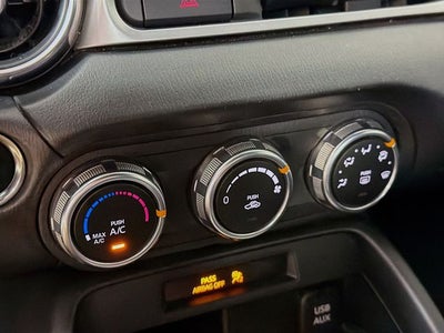 2017 FIAT 124 Spider Classica w/ CLEAN CARFAX