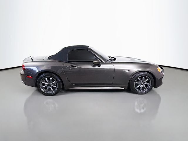2017 FIAT 124 Spider Classica w/ CLEAN CARFAX