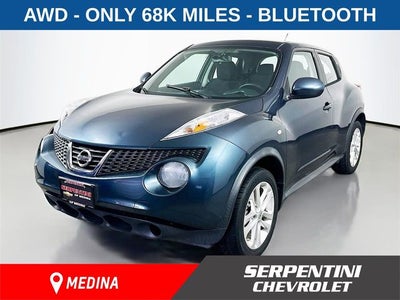 2014 Nissan Juke S AWD w/ ONLY 68K MILES