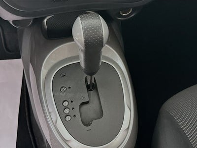 2014 Nissan Juke S AWD w/ ONLY 68K MILES