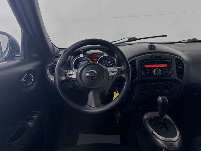 2014 Nissan Juke S AWD w/ ONLY 68K MILES