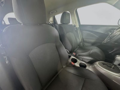 2014 Nissan Juke S AWD w/ ONLY 68K MILES