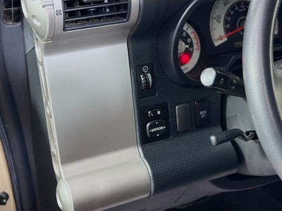 2013 Toyota FJ Cruiser 4WD w/ ONLY 51K MILES