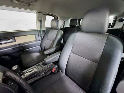 2013 Toyota FJ Cruiser 4WD w/ ONLY 51K MILES