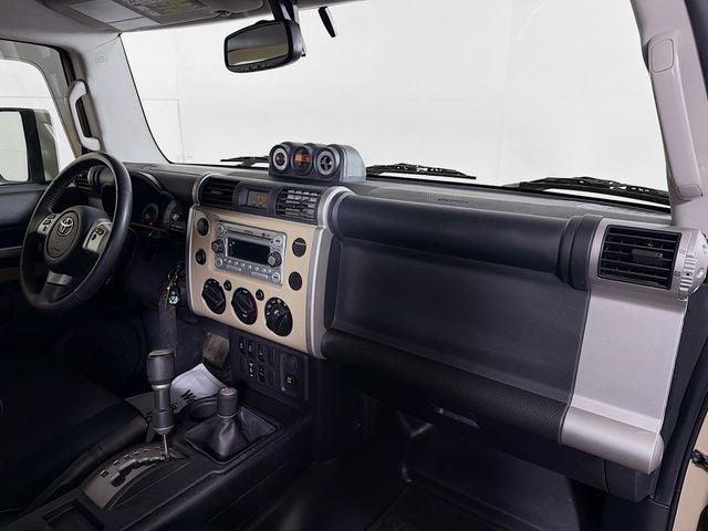 2013 Toyota FJ Cruiser 4WD w/ ONLY 51K MILES