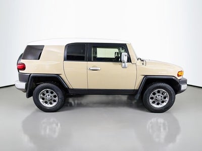 2013 Toyota FJ Cruiser 4WD w/ ONLY 51K MILES