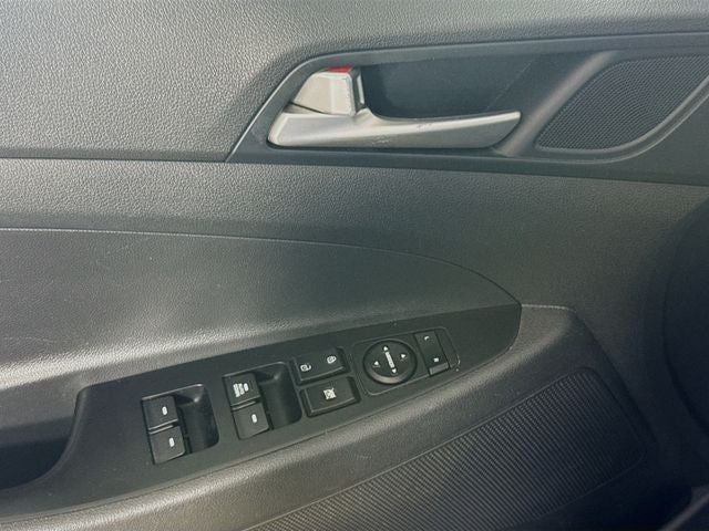 2019 Hyundai Tucson SE w/ BACKUP CAMERA
