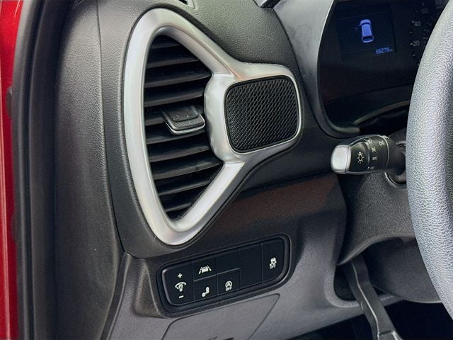 2020 Kia Soul S w/ APPLE CARPLAY
