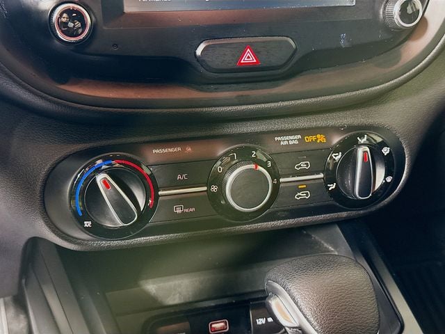 2020 Kia Soul S w/ APPLE CARPLAY