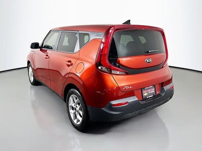 2020 Kia Soul S w/ APPLE CARPLAY