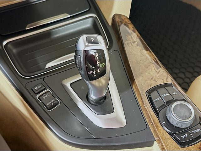 2013 BMW 3 Series 320i xDrive w/ HEATED LEATHER